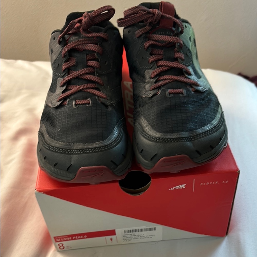Altra Lone Peak 6 size Men’s 8